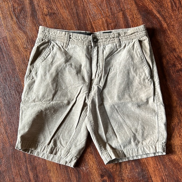Volcom shorts - Picture 4 of 7